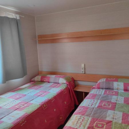 Bungalow Tossa Pelada I Mobil Home Rodell Fornols Zewnętrze zdjęcie